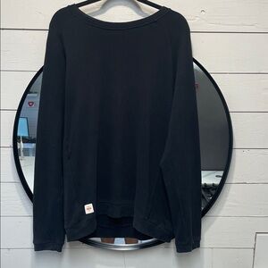 Globe Crew Neck Brushed Fleece Sweater - Men's Size Large - Great Condition